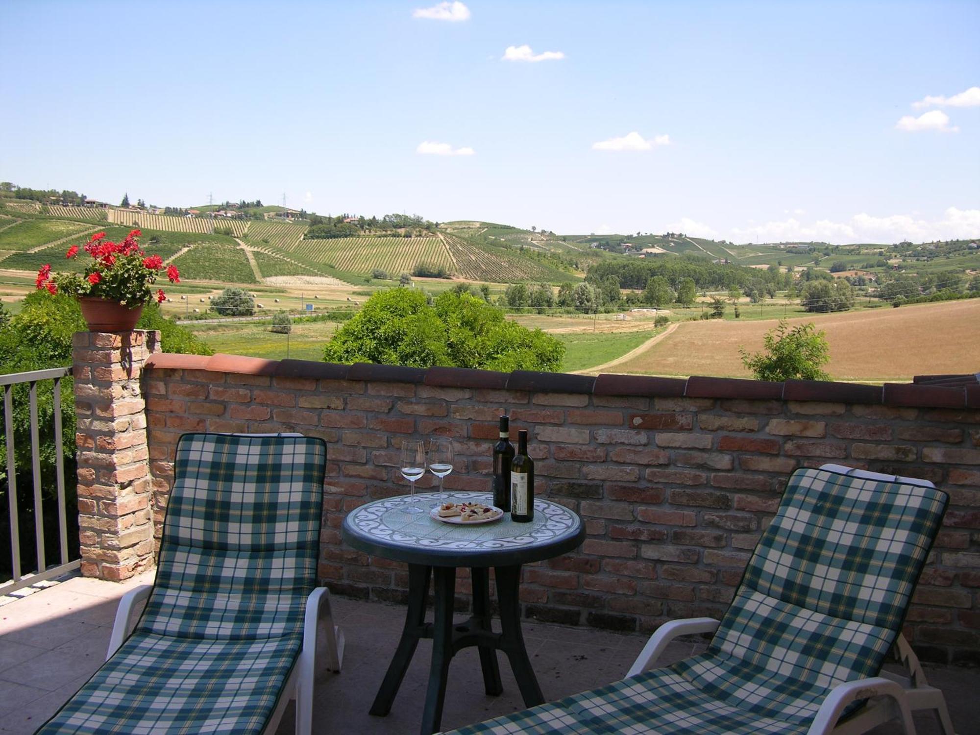 Agriturismo La Mussia Castelnuovo  Bagian luar foto