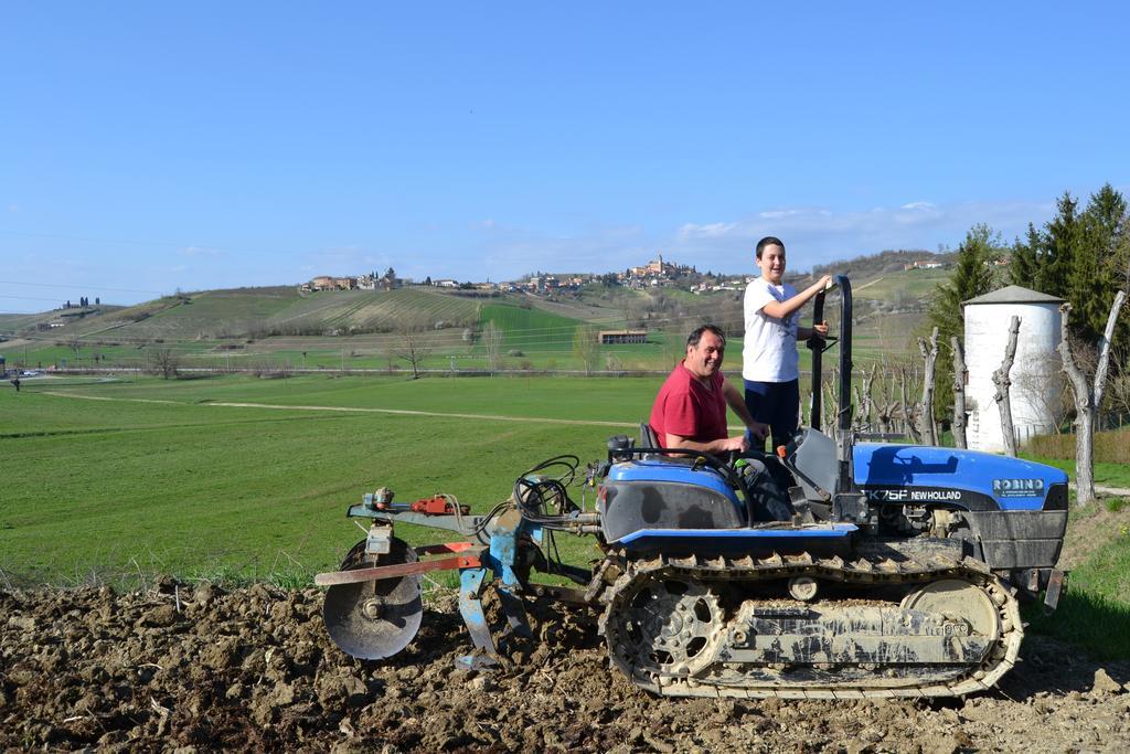 Agriturismo La Mussia Castelnuovo  Bagian luar foto