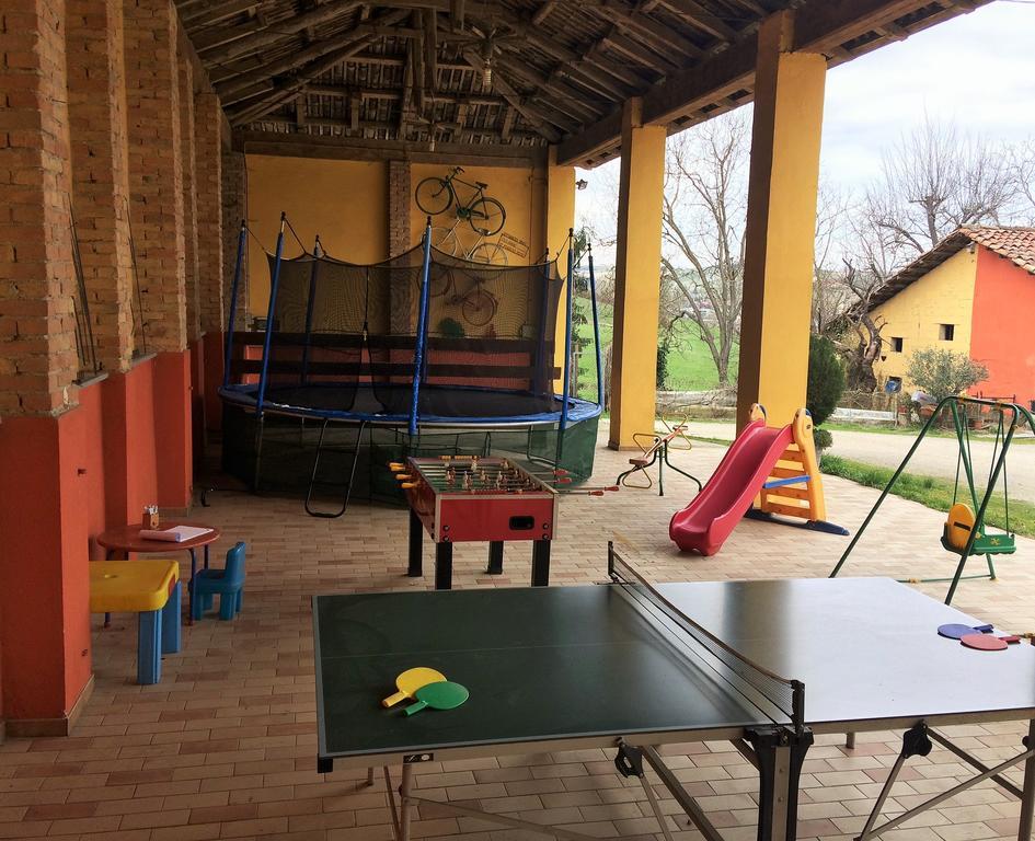 Agriturismo La Mussia Castelnuovo  Bagian luar foto